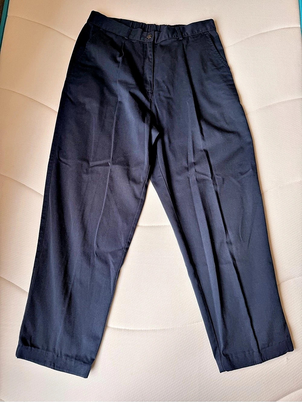L.L.Bean Women's Navy Blue Khakis Chinos Pants Size 10 Cotton Blend Straight Leg